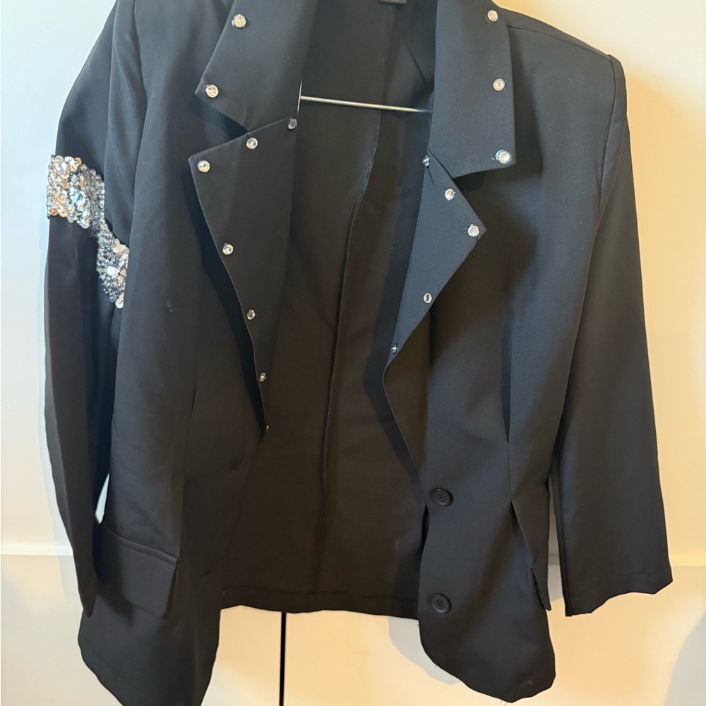 Stylish Black Jacket with Sequin Detail - Michael Jackson dance costume